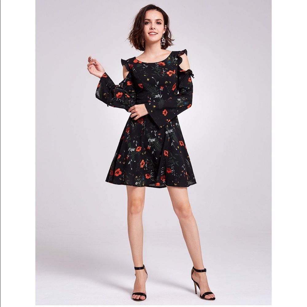NWT open shoulder floral long sleeve dress